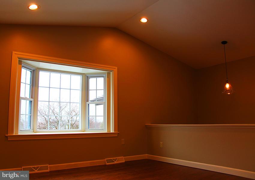 303 Manor Ridge Drive Akron, PA 17501 - Photo 11 of 20 Gallery Image 11