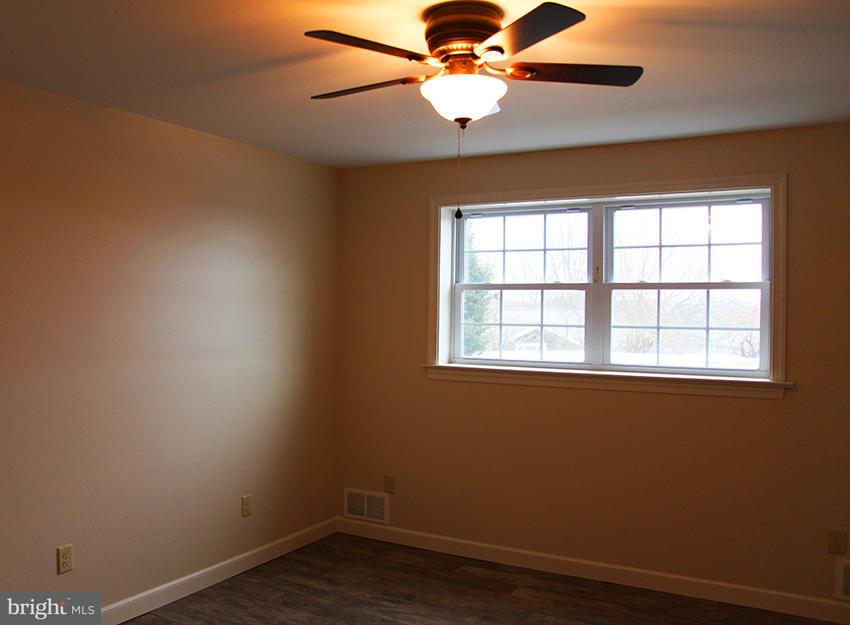 303 Manor Ridge Drive Akron, PA 17501 - Photo 15 of 20 Gallery Image 15