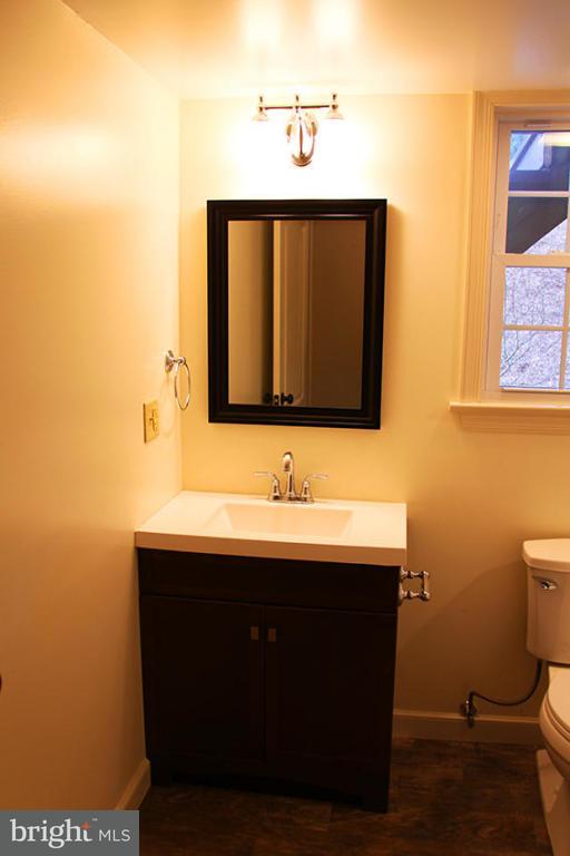 303 Manor Ridge Drive Akron, PA 17501 - Photo 19 of 20 Gallery Image 19