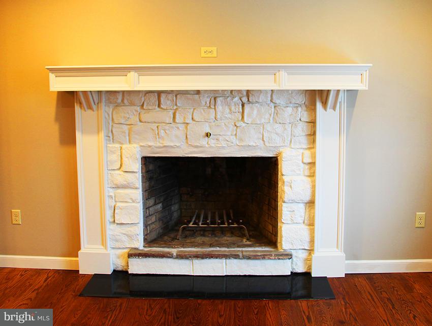 303 Manor Ridge Drive Akron, PA 17501 - Photo 9 of 20 Gallery Image 9