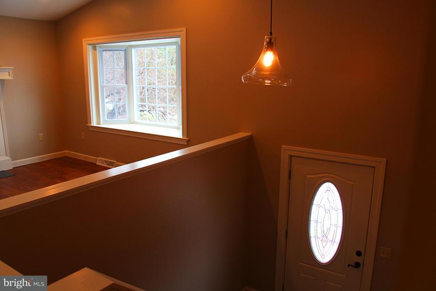 303 Manor Ridge Drive Akron, PA 17501 - Photo 10 of 20 Gallery Image 10