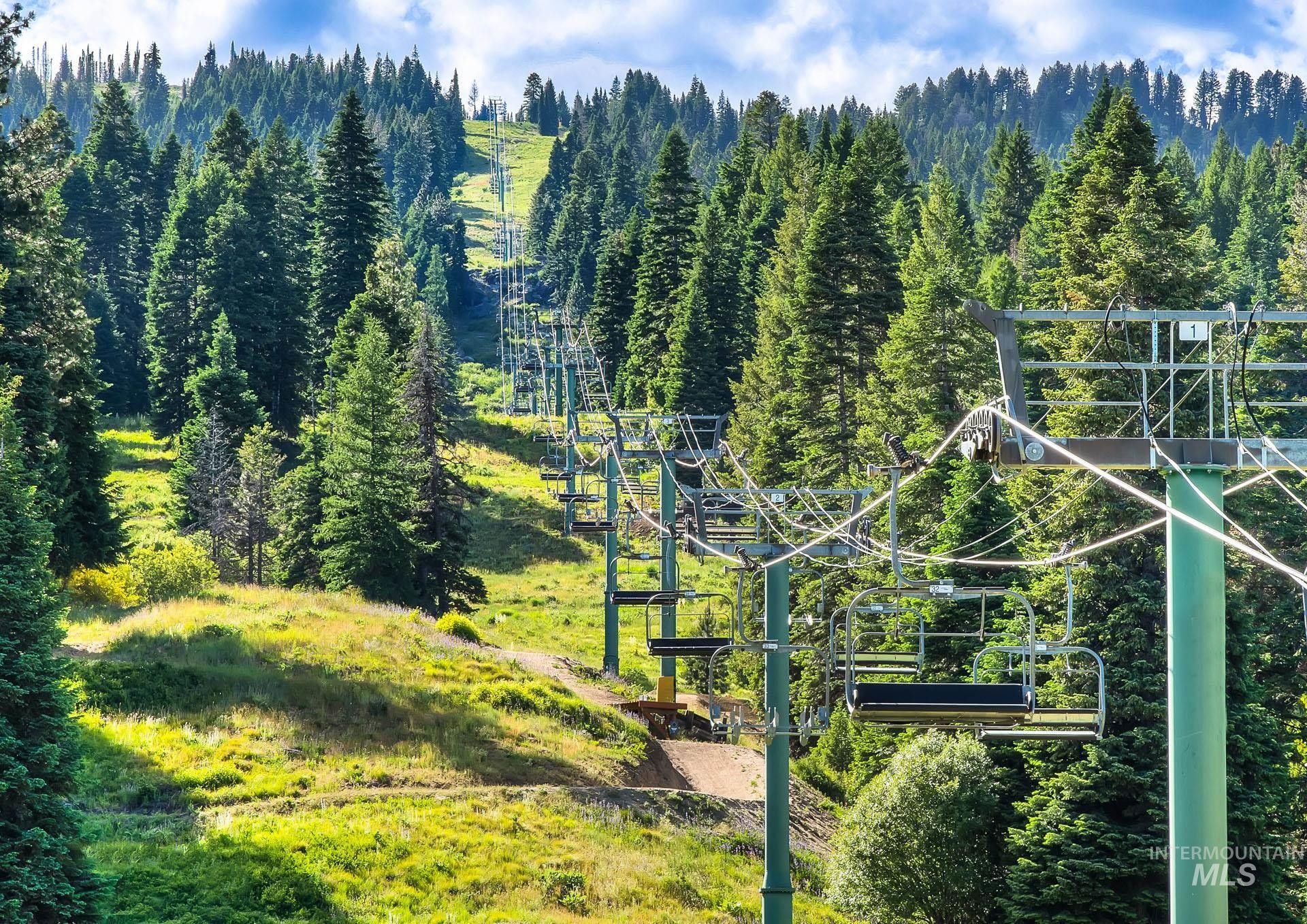 26 Azure Court Donnelly, ID 83615 - Photo 32 of 38