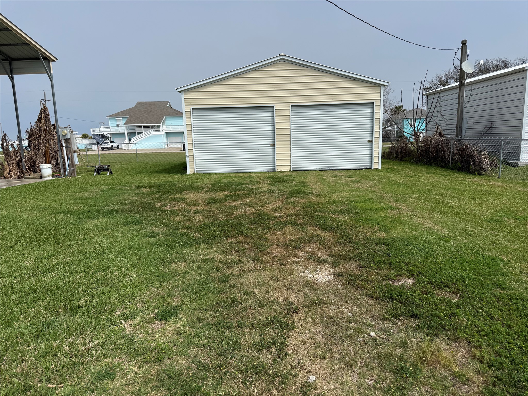 1128 Canal East Crystal Beach, TX 77650 - Photo 4 of 11