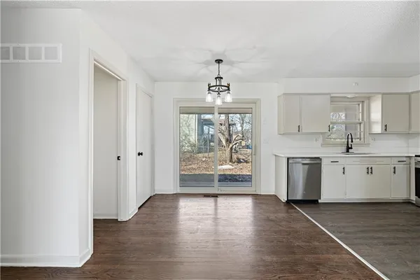 $200,000 | 8604 East 84 Terrace, Raytown, MO 64138