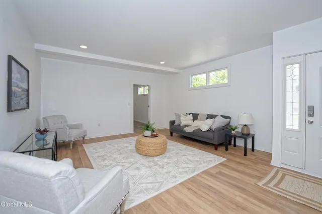 $2,800 | 714 Route 29 Milton Ny 12863, Rock City Falls, NY 12863