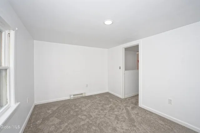 $2,800 | 714 Route 29 Milton Ny 12863, Rock City Falls, NY 12863