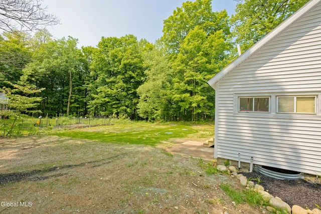 $2,800 | 714 Route 29 Milton Ny 12863, Rock City Falls, NY 12863