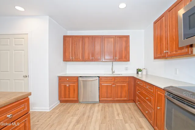 $2,800 | 714 Route 29 Milton Ny 12863, Rock City Falls, NY 12863