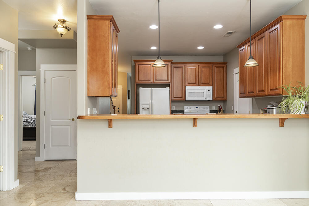 3067 Merriman Road Medford, OR 97501 - Photo 10 of 24 8