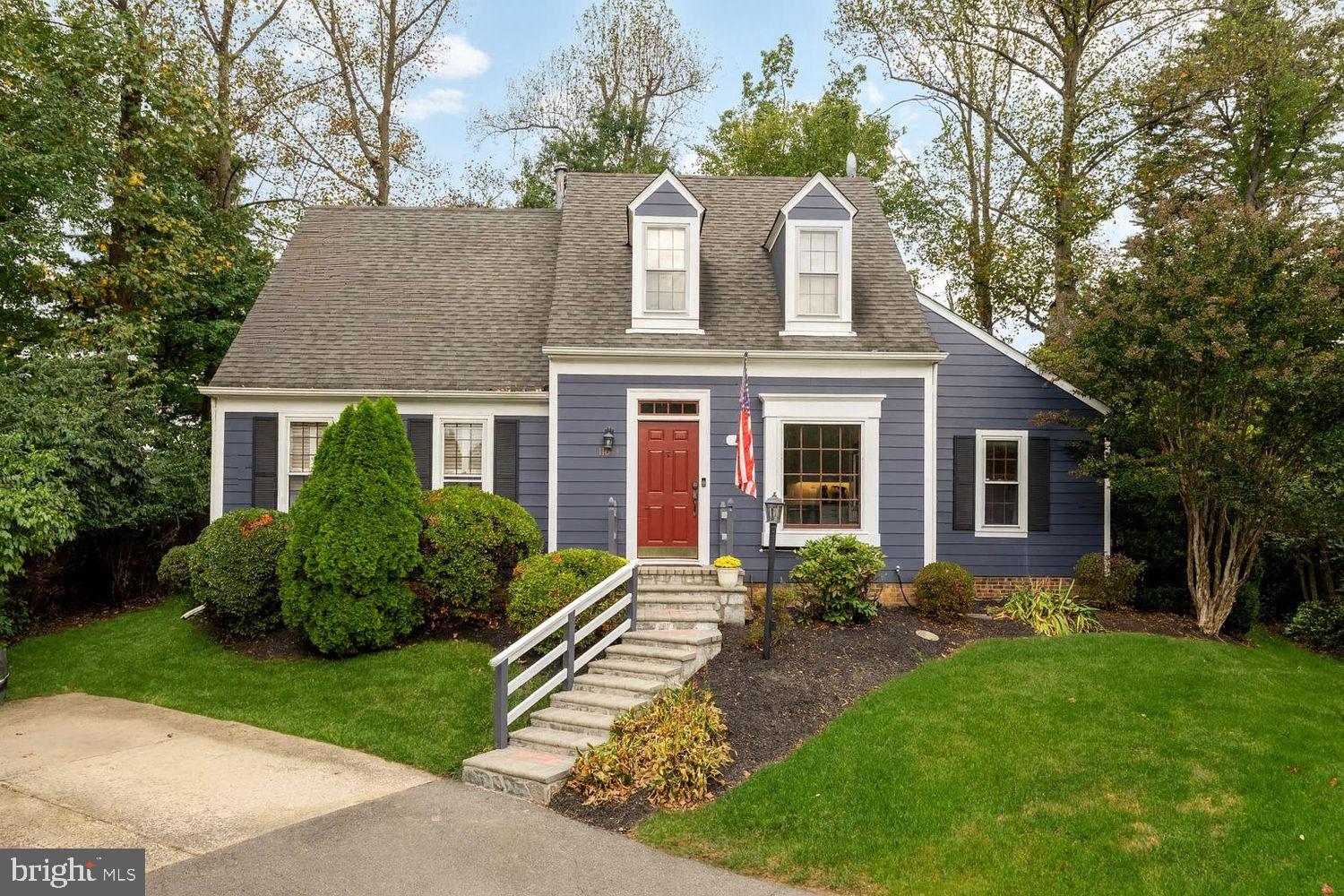 Storybook Cape Cod with incredible walkability