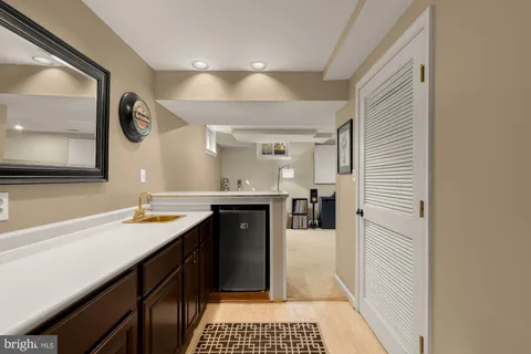 $950,000 | 11688 Stockbridge Lane, Reston, VA 20194