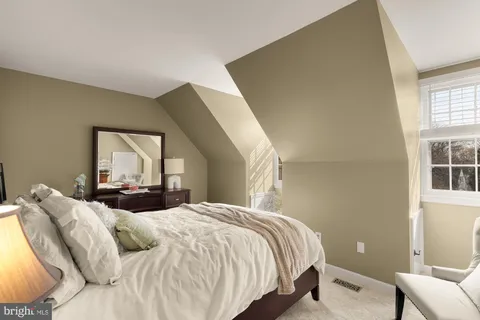 $950,000 | 11688 Stockbridge Lane, Reston, VA 20194