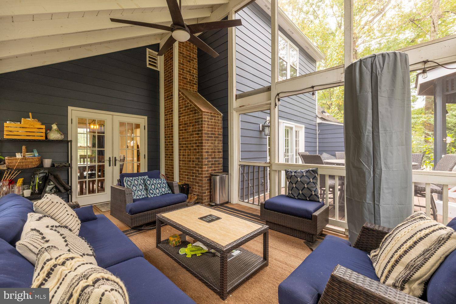 11688 Stockbridge Lane Reston, VA 20194 - Photo 5 of 43