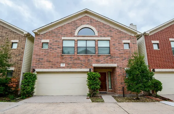 $2,175 | 3715 Main Plaza Drive, Houston, TX 77025