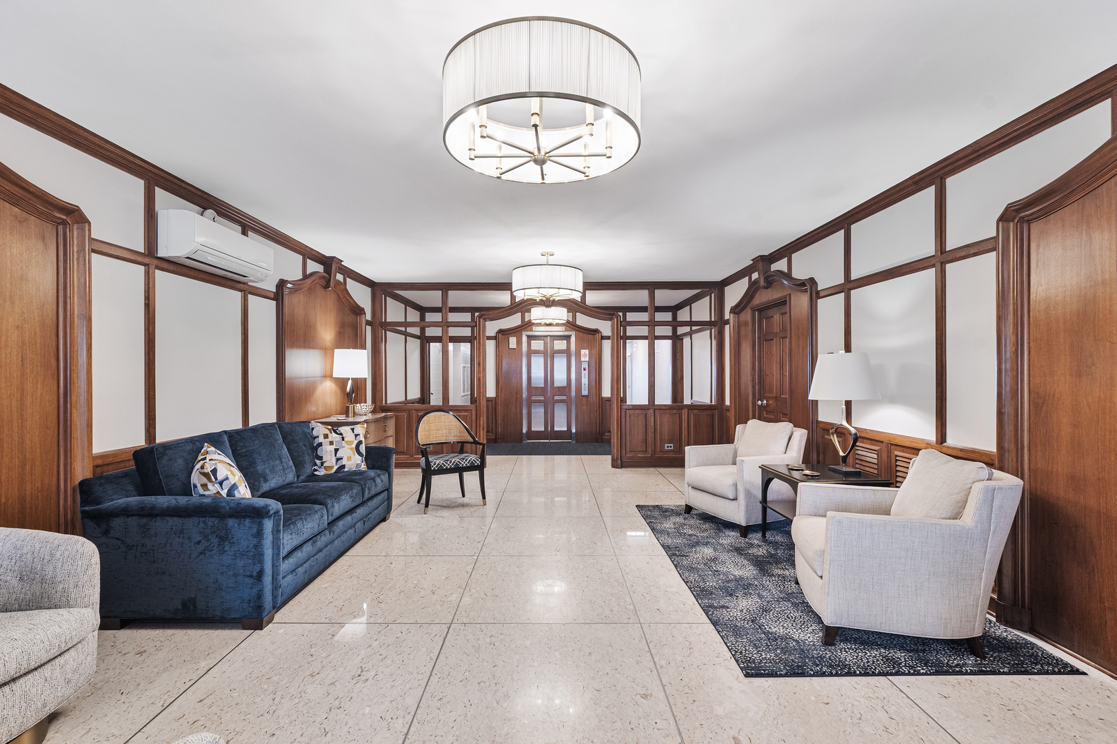 1410 Sheridan Road, Unit 2B Wilmette, IL 60091 - Photo 2 of 20 Gallery Image 2
