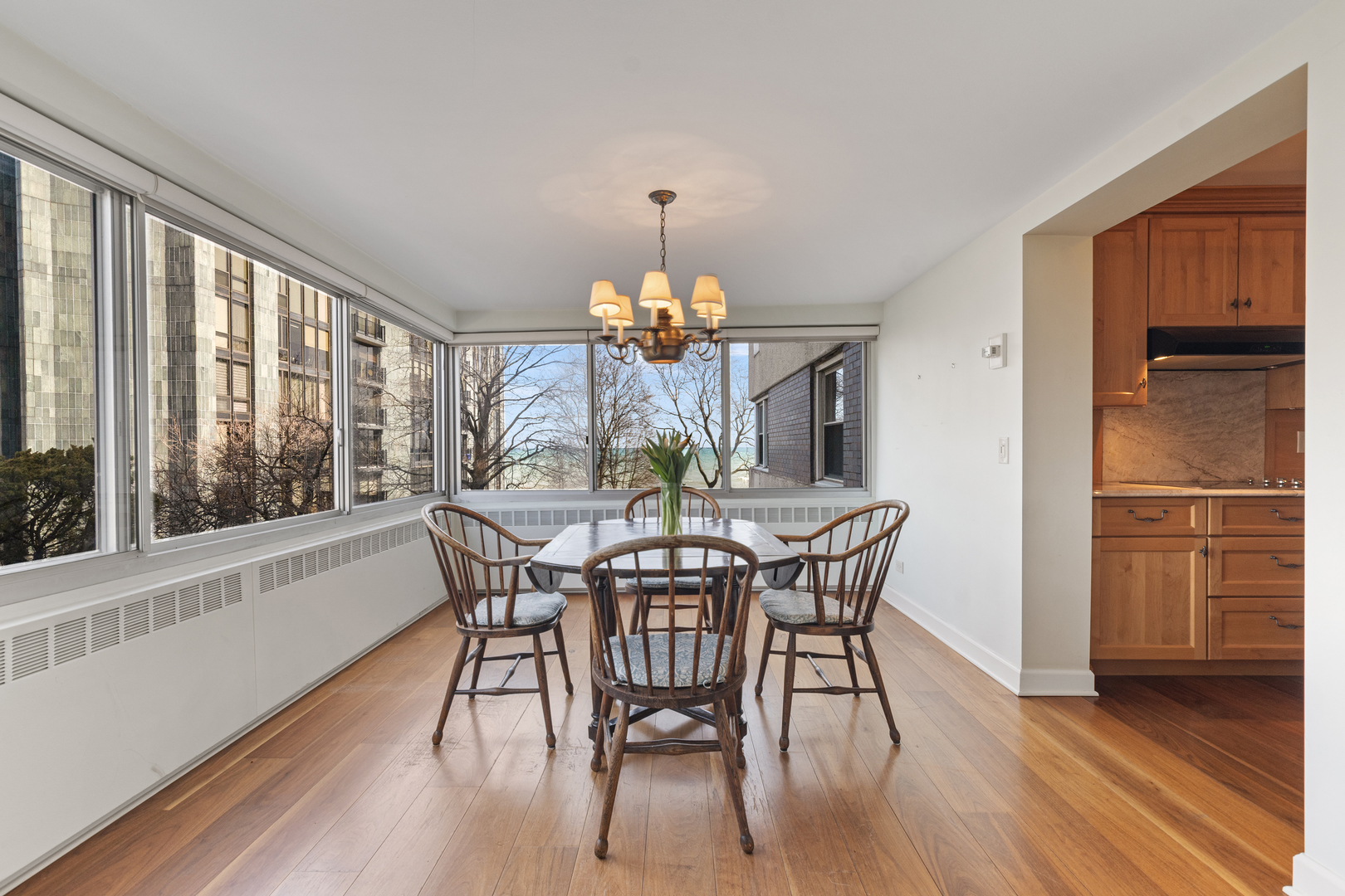 1410 Sheridan Road, Unit 2B Wilmette, IL 60091 - Photo 8 of 20 Gallery Image 8