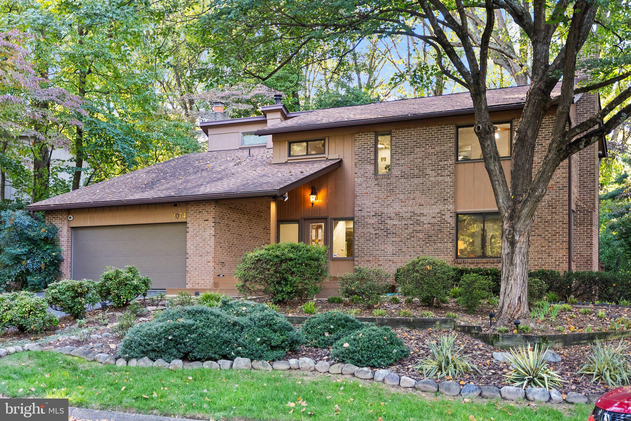 2074 Amberjack Court Reston, VA 20191 - Photo 2 of 96 Gallery Image 2