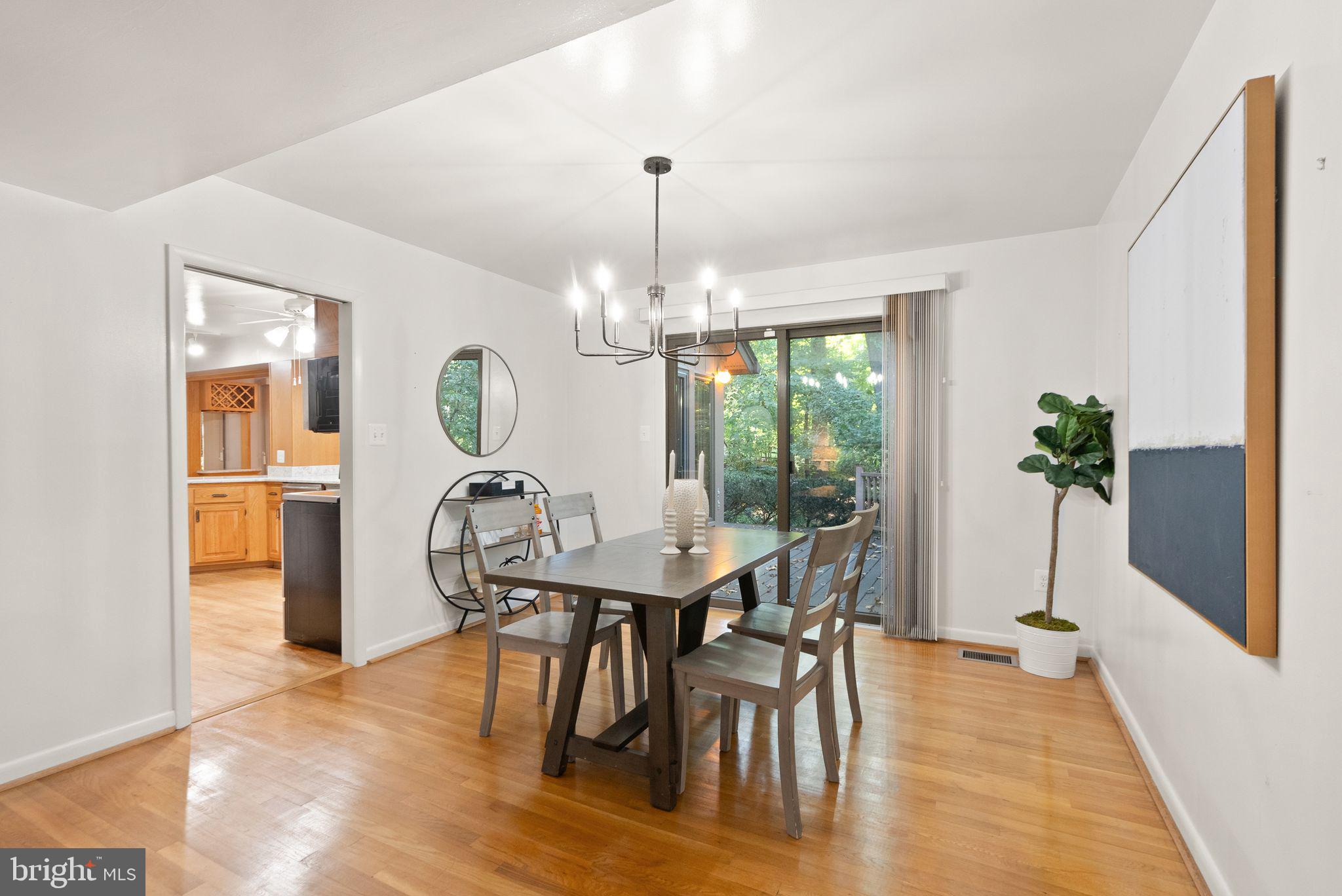 2074 Amberjack Court Reston, VA 20191 - Photo 10 of 96 Gallery Image 10