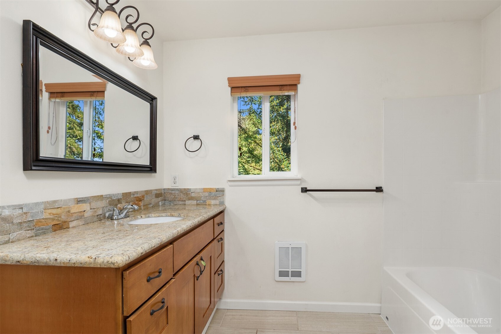 10217 148th Avenue Southeast Renton, WA 98059 - Photo 15 of 21 Gallery Image 15
