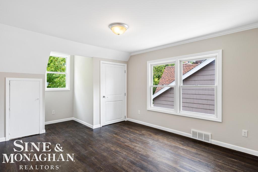 101 Mapleton Road Grosse Pointe, MI 48236 - Photo 16 of 28 50119215-15.JPG