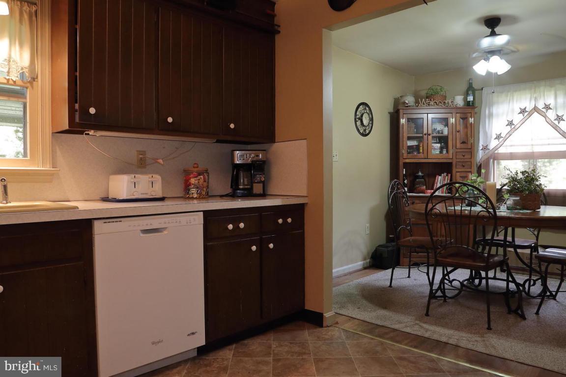 542 Ridge Avenue Ephrata, PA 17522 - Photo 6 of 11 Gallery Image 6
