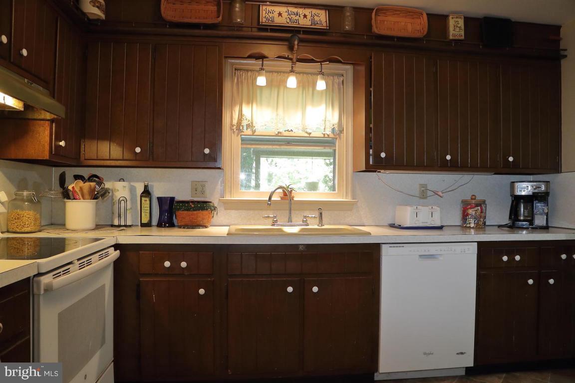 542 Ridge Avenue Ephrata, PA 17522 - Photo 7 of 11 Gallery Image 7