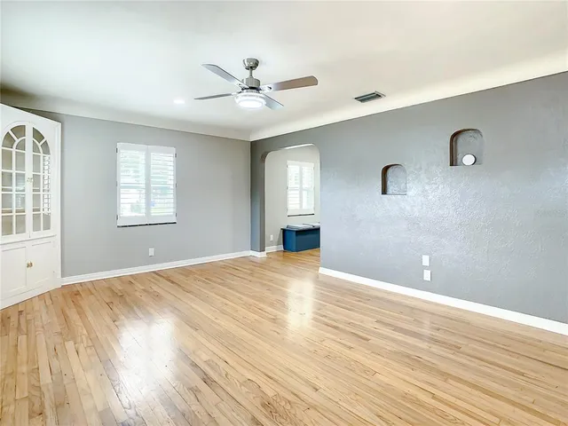 $2,600 | 5400 3rd Avenue North, St. Petersburg, FL 33710