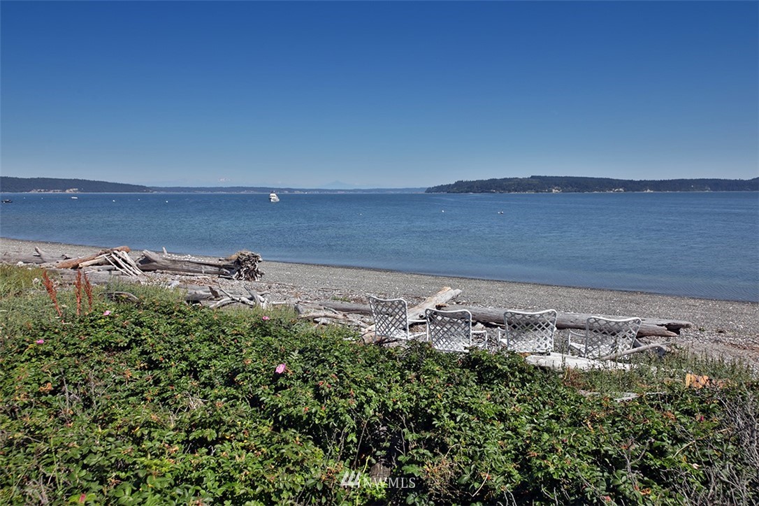 2799 North Bluff Road Greenbank, WA 98253 - Photo 34 of 40 Gallery Image 34
