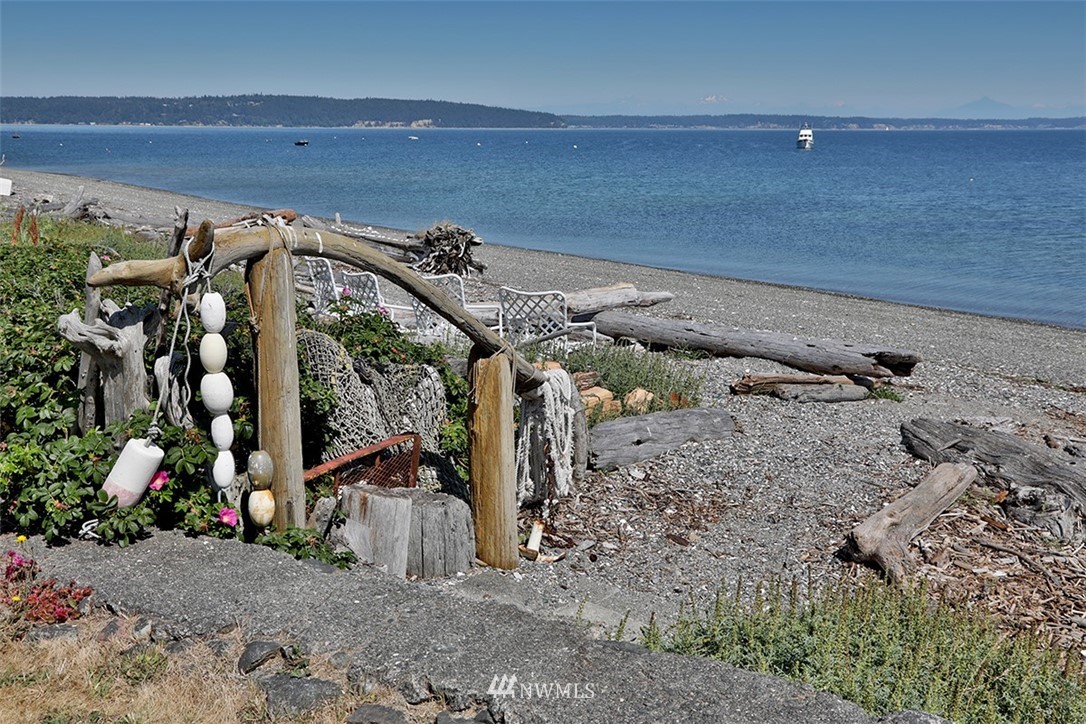 2799 North Bluff Road Greenbank, WA 98253 - Photo 35 of 40 Gallery Image 35