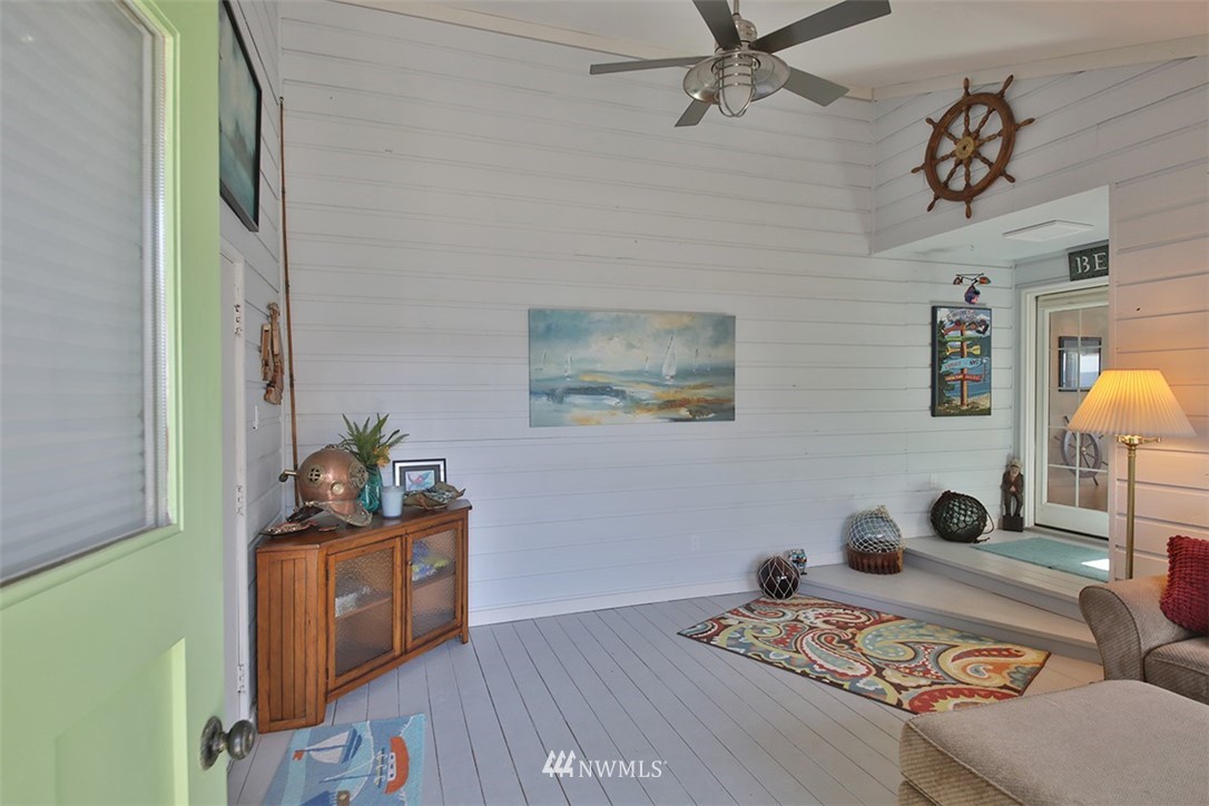 2799 North Bluff Road Greenbank, WA 98253 - Photo 10 of 40 Gallery Image 10