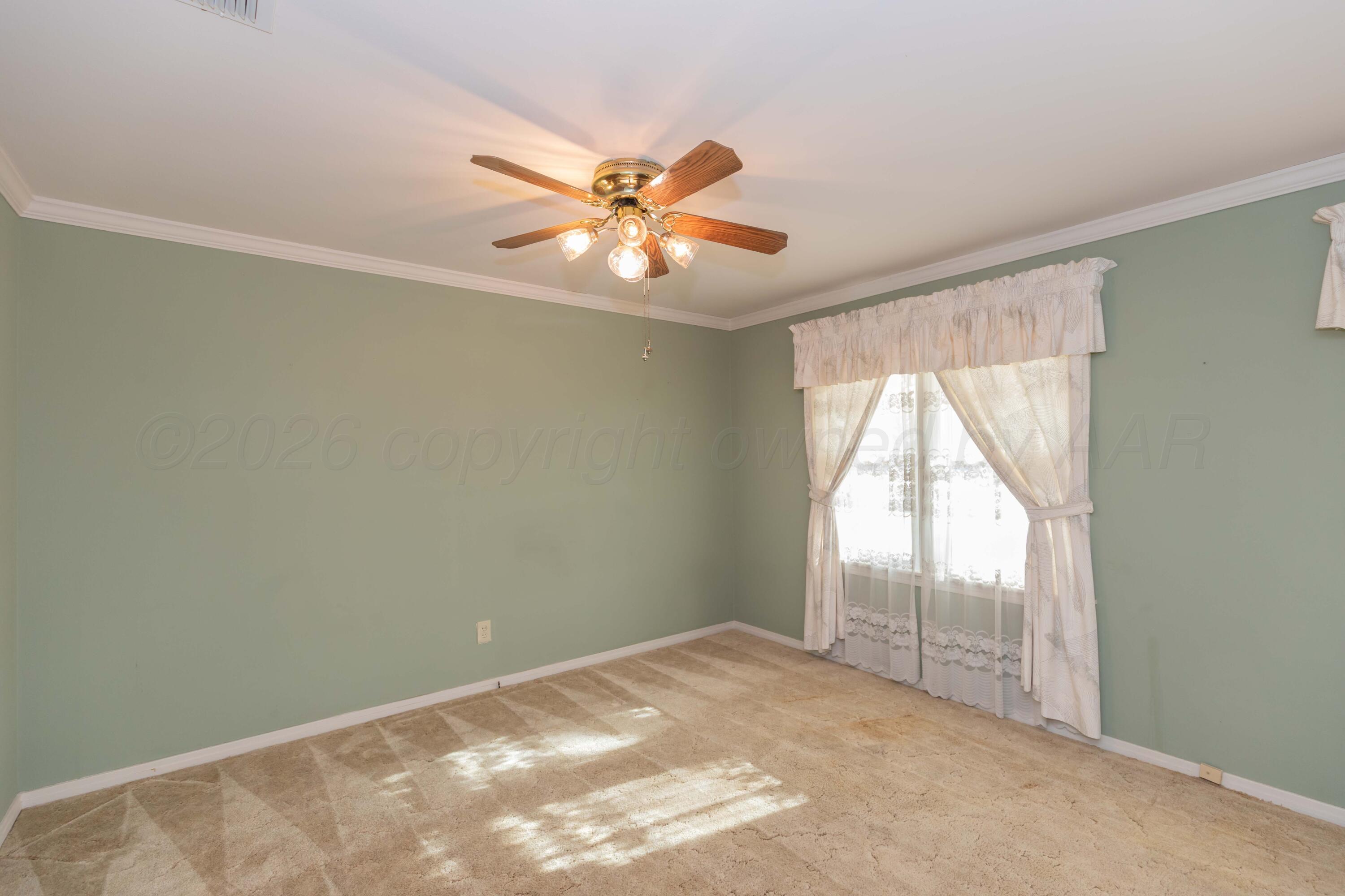 4302 South Travis Street Amarillo, TX 79110 - Photo 7 of 24 LIVING ROOM