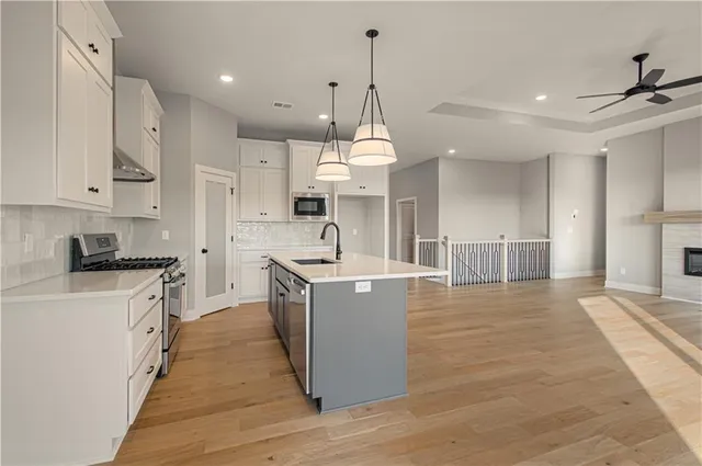 $637,950 | 2341 Fishing Lane, Kearney, MO 64060