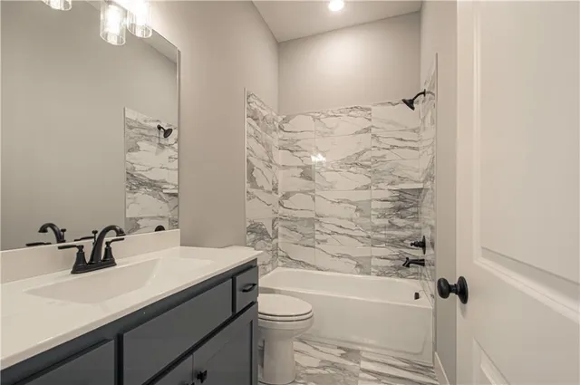 $637,950 | 2341 Fishing Lane, Kearney, MO 64060