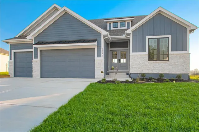 $637,950 | 2341 Fishing Lane, Kearney, MO 64060