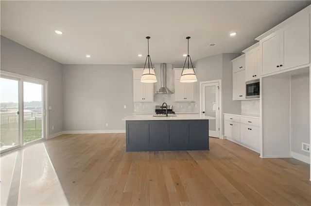 $637,950 | 2341 Fishing Lane, Kearney, MO 64060