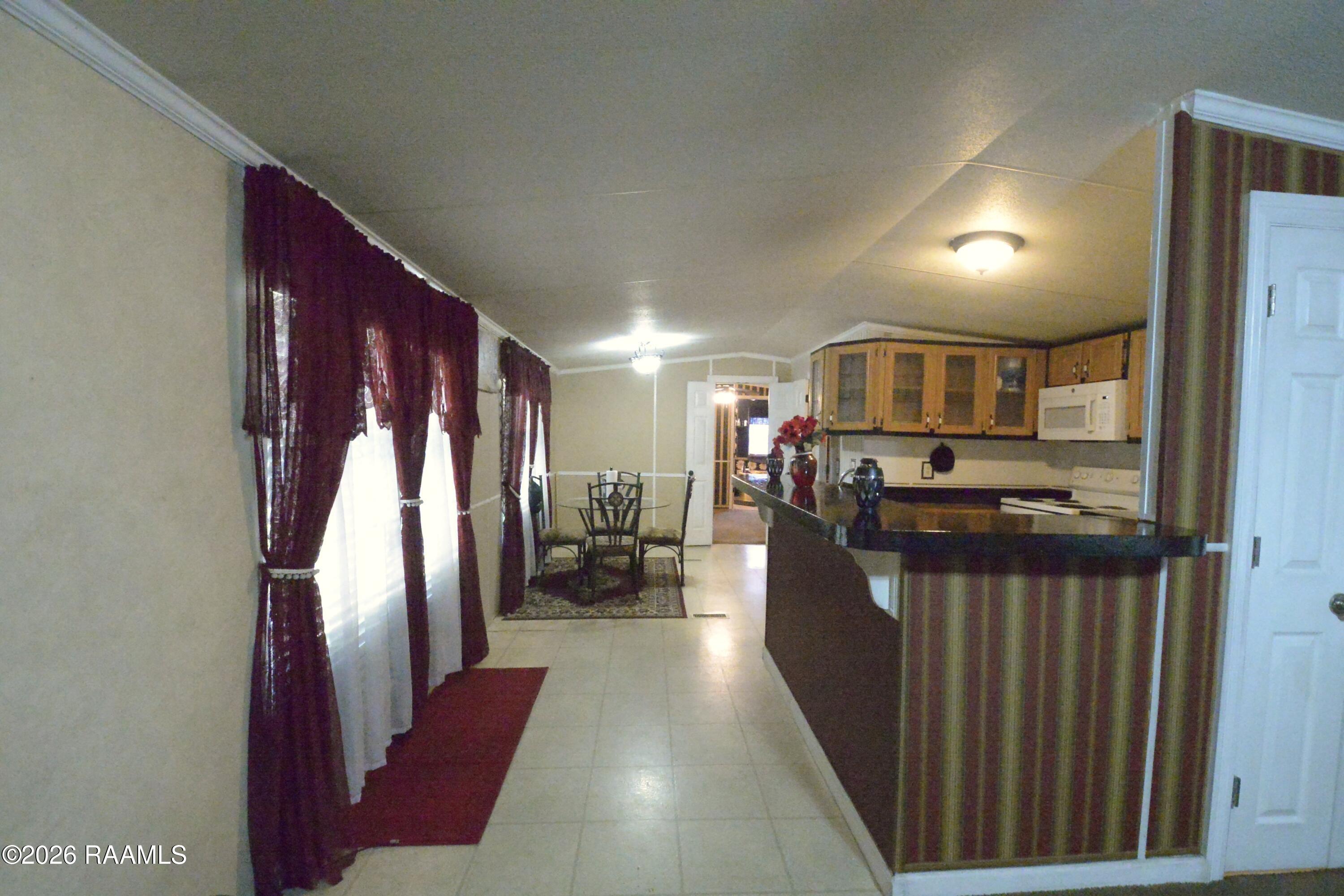 413 Hebert Street Jeanerette, LA 70544 - Photo 10 of 20 Entry