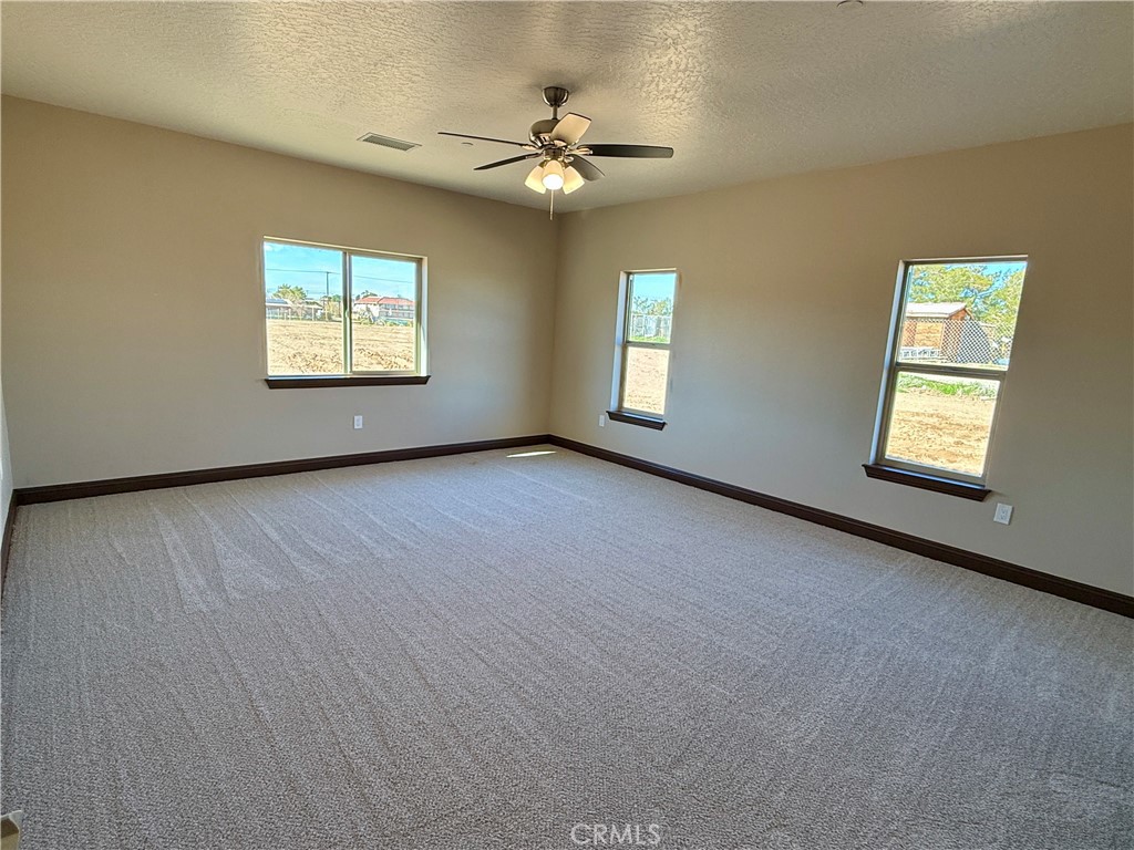 10466 10th Avenue Hesperia, CA 92345 - Photo 11 of 30