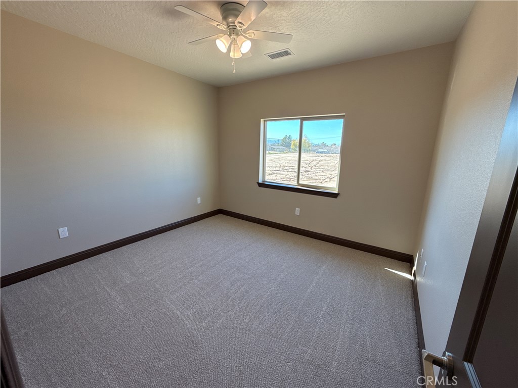 10466 10th Avenue Hesperia, CA 92345 - Photo 16 of 30