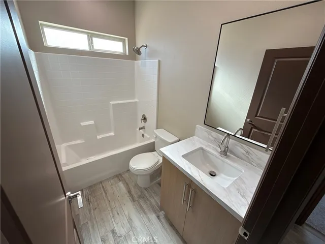 $649,900 | 10466 10th Avenue, Hesperia, CA 92345