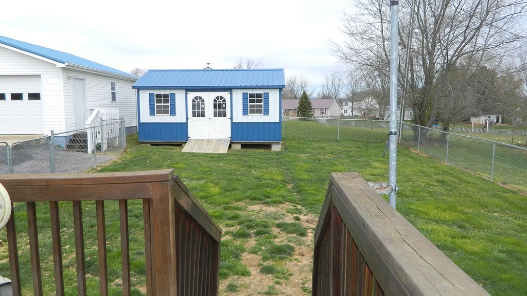 320 Hickory Avenue Rural Retreat, VA 24368 - Photo 33 of 34 Gallery Image 33