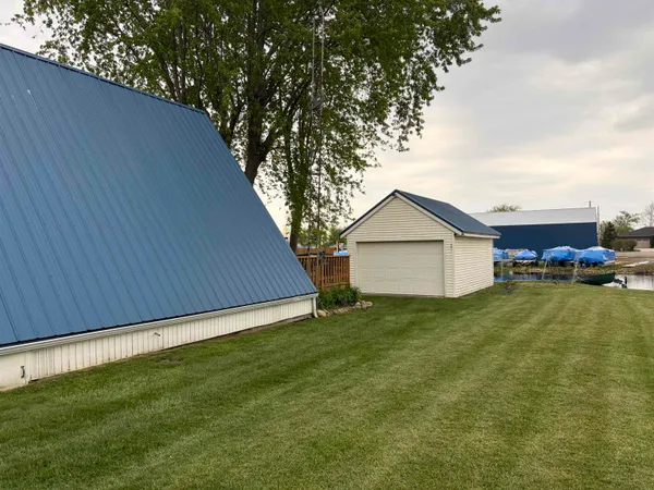 $264,900 | 235 235th Lane, Orland, IN 46776