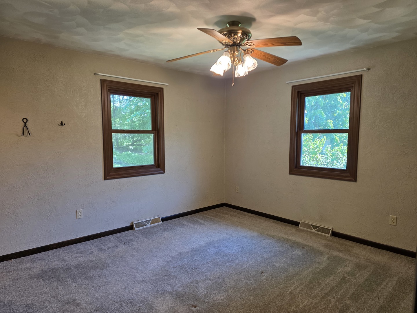15510 Lomax Road Prophetstown, IL 61277 - Photo 9 of 24 an empty room with a window