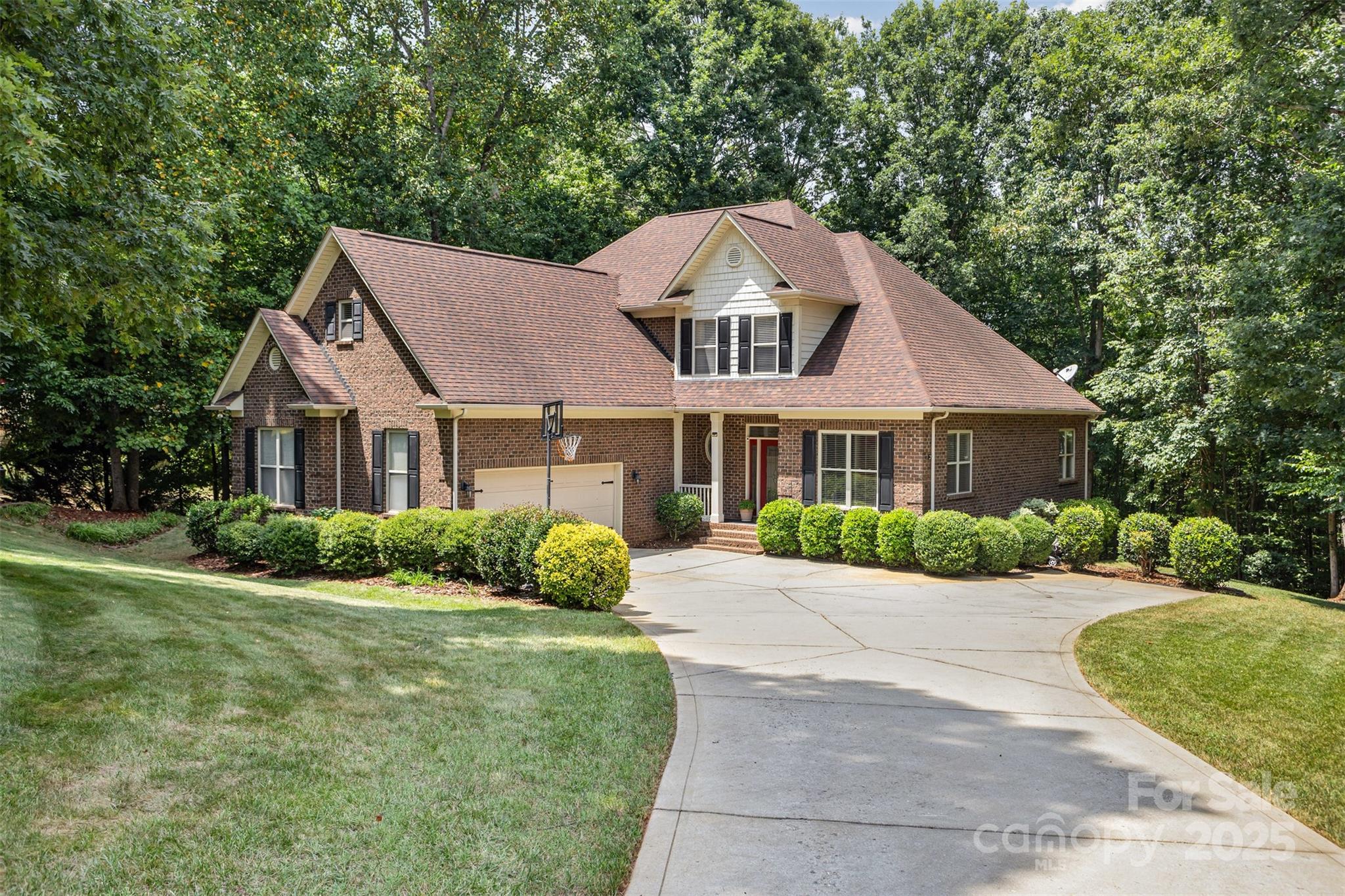 689 Presbyterian Road Mooresville, NC 28115 - Photo 2 of 34 a front view of a house with a yard