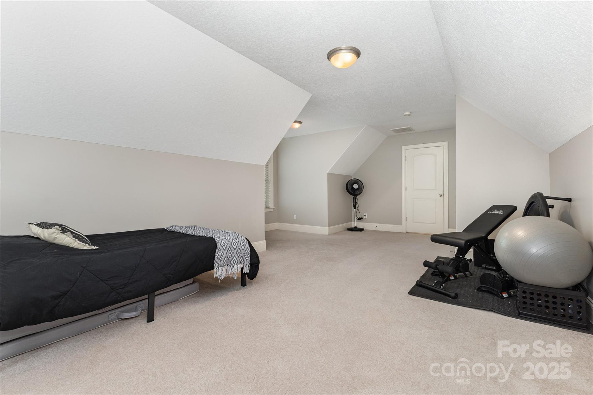 689 Presbyterian Road Mooresville, NC 28115 - Photo 28 of 34 a living room with furniture