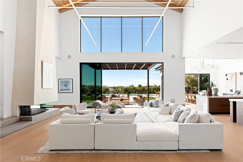 25151 Jim Bridger Road Hidden Hills, CA 91302 - Photo 4 of 32