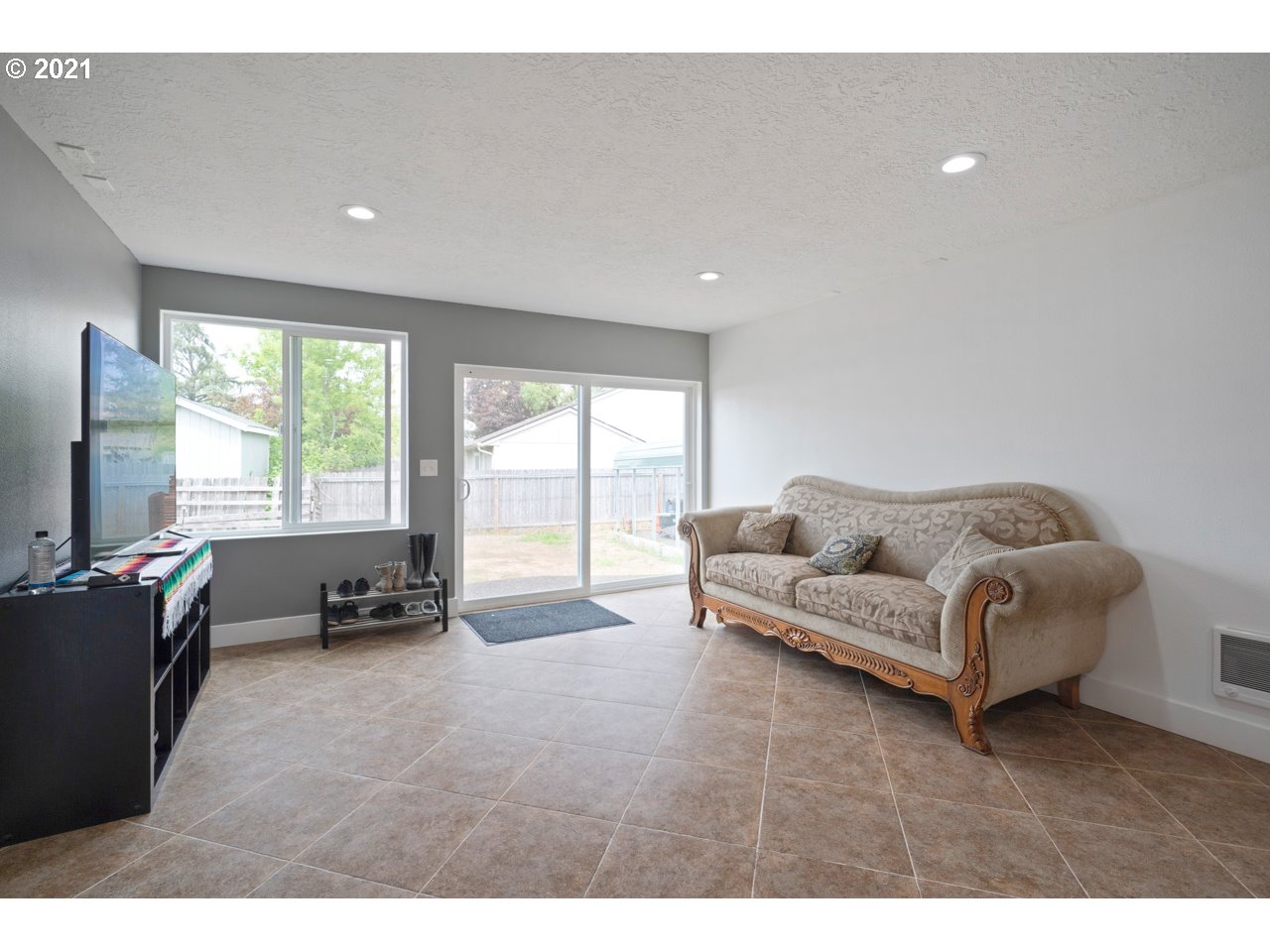 4397 MacLeay Road Southeast Salem, OR 97317 - Photo 11 of 32 Gallery Image 11