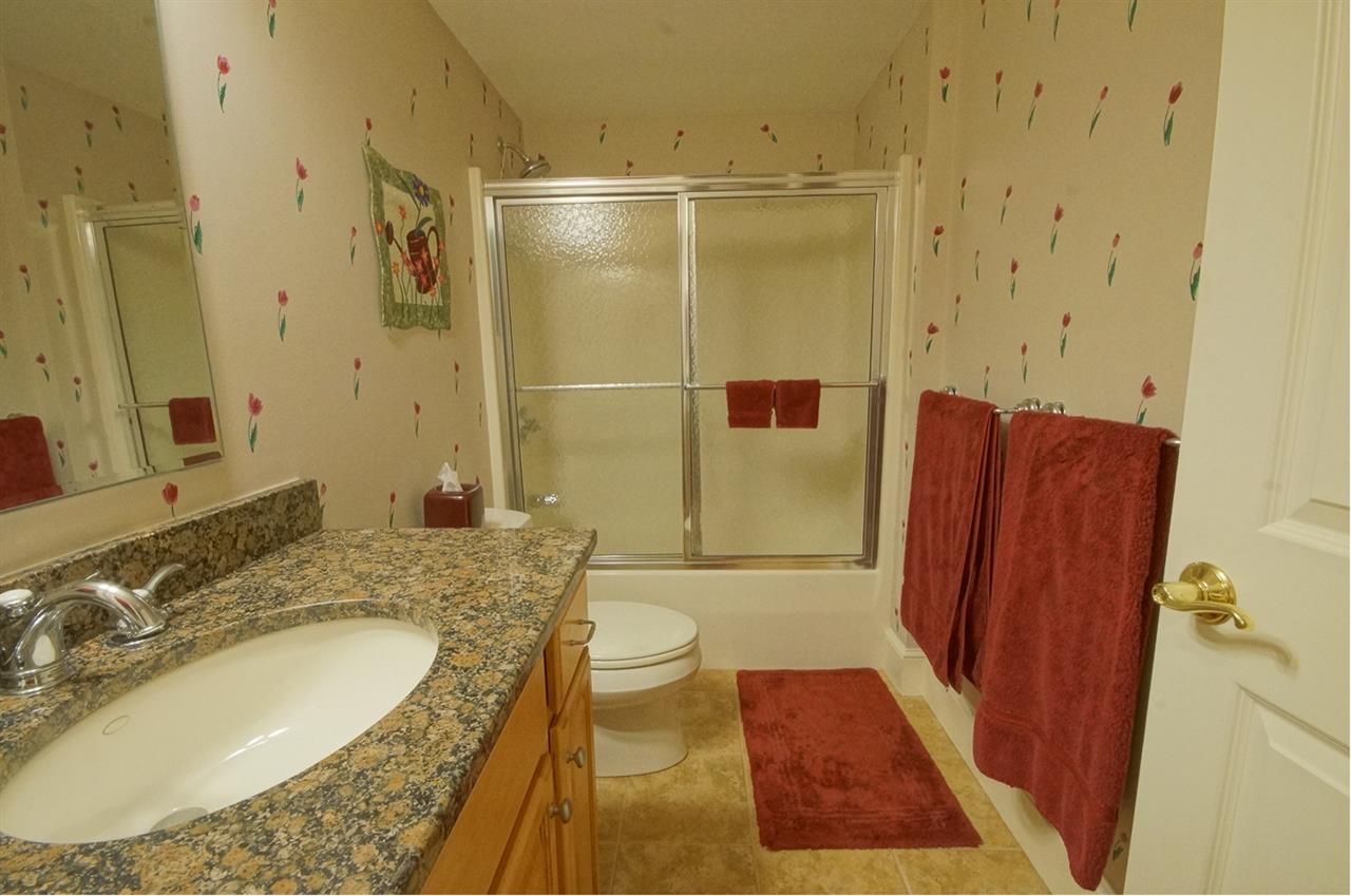 7 Chester Road, Unit 305 Derry, NH 03038 - Photo 19 of 33