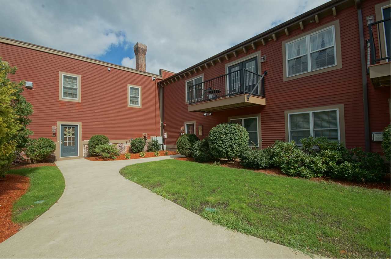 7 Chester Road, Unit 305 Derry, NH 03038 - Photo 23 of 33