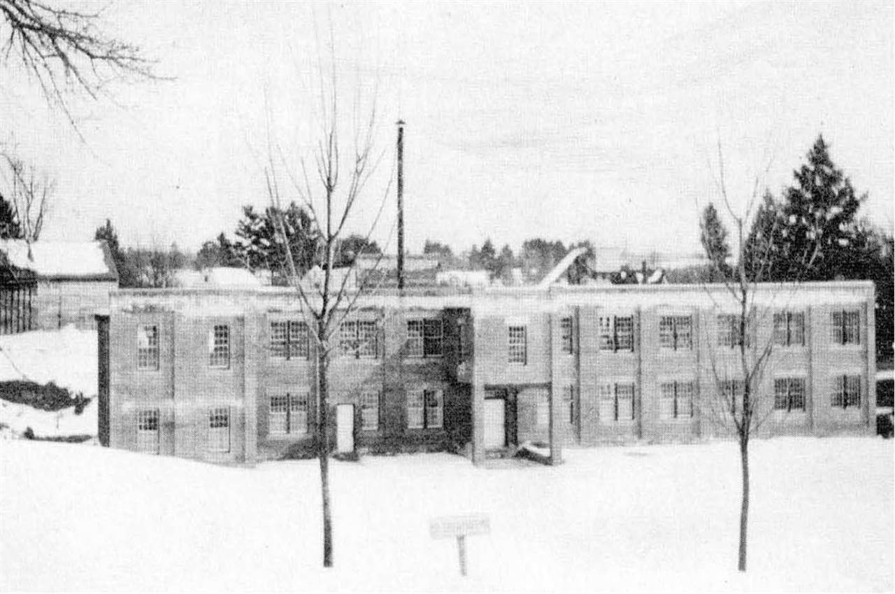 7 Chester Road, Unit 305 Derry, NH 03038 - Photo 32 of 33