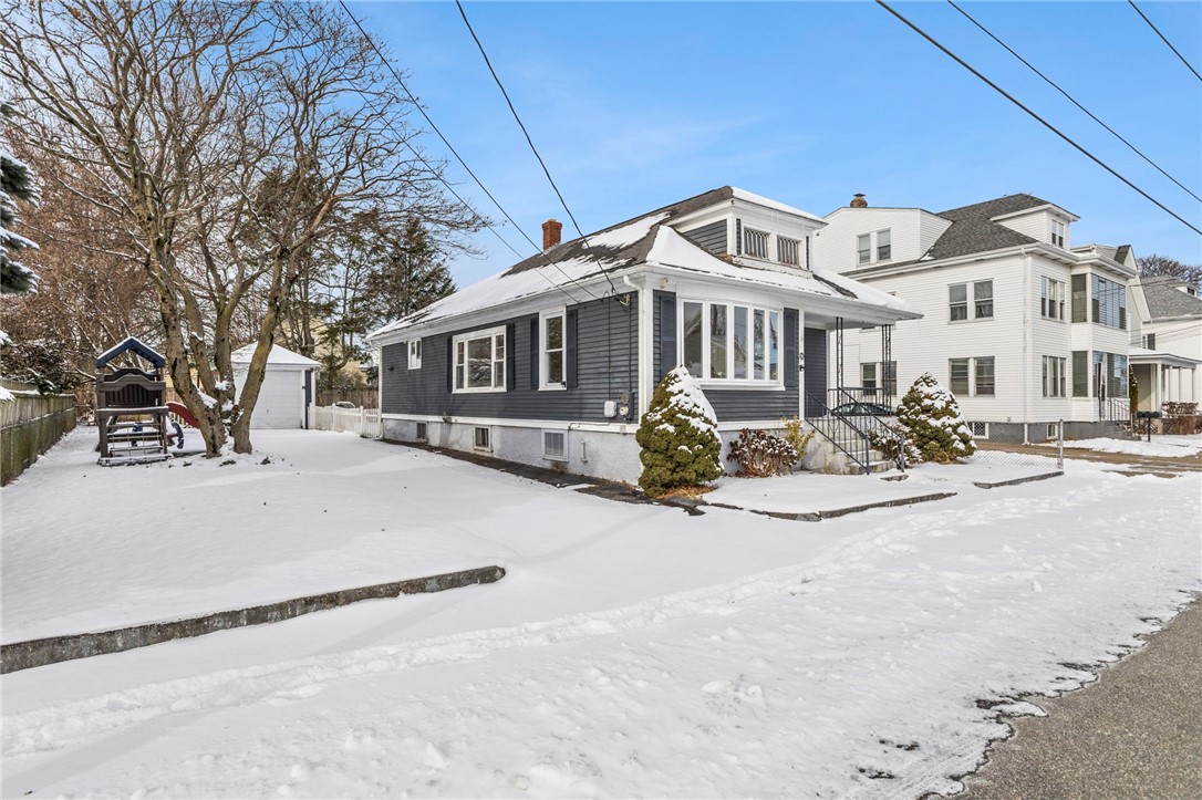 75 Benjamin Street Pawtucket, RI 02861 - Photo 2 of 26